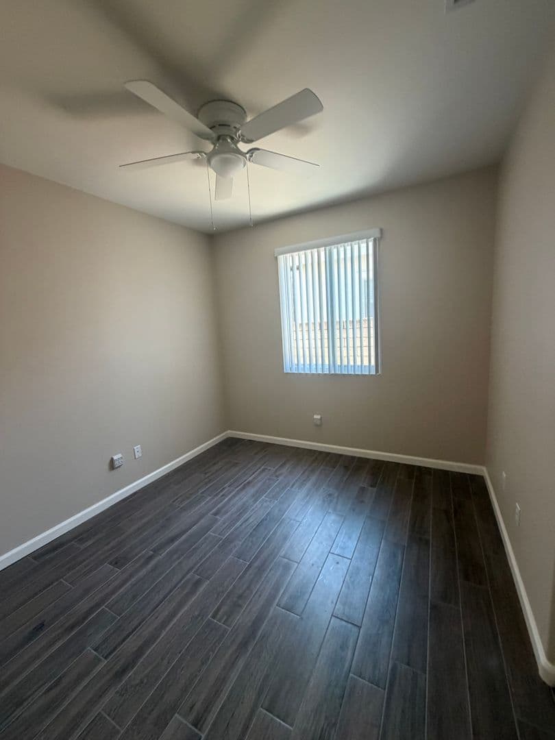 Simi Valley House: 4944 Monument St