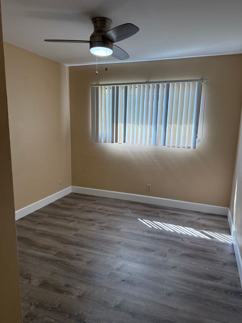 Simi Valley House: 2264 Cochran St