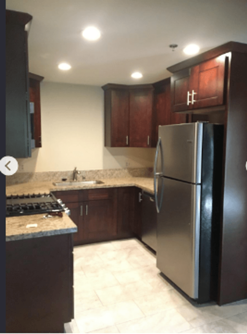 Simi Valley House: 1216 Patricia Ave #201