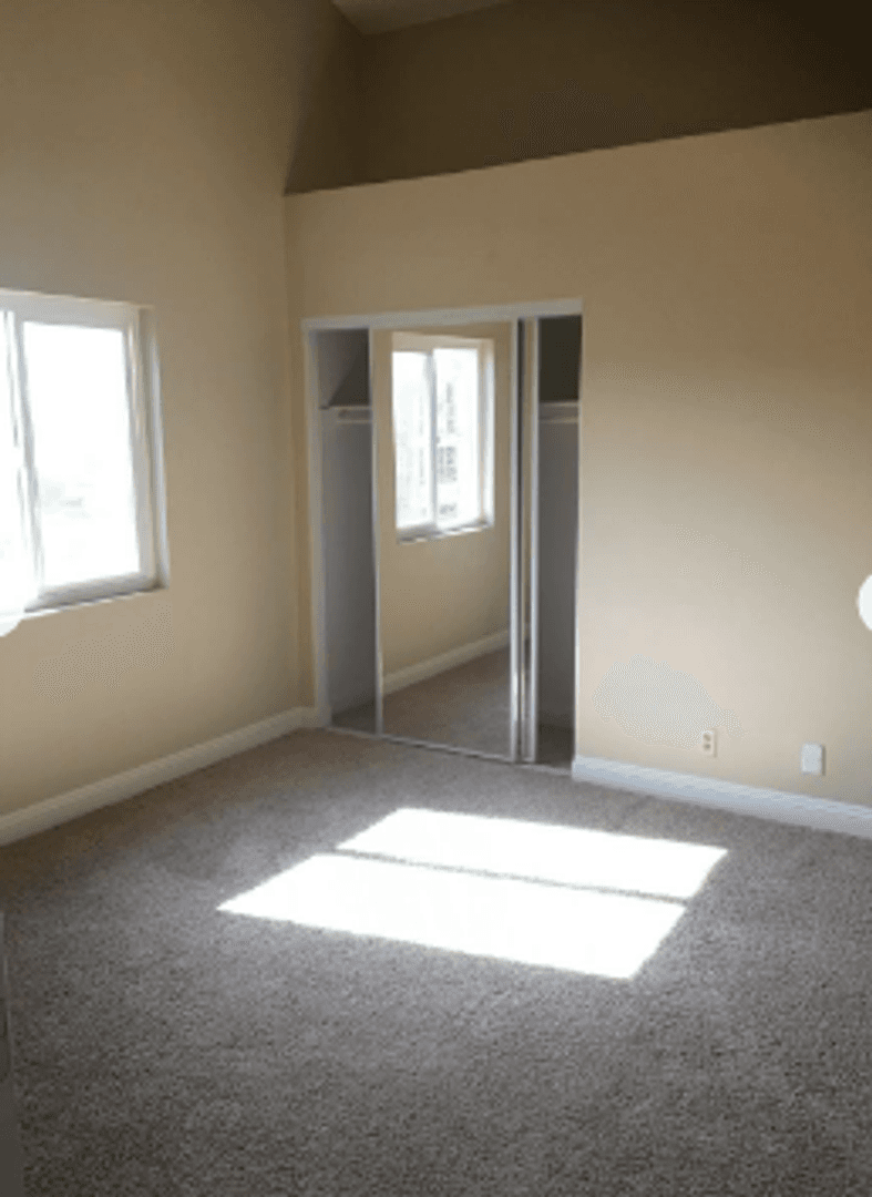 Simi Valley House: 1216 Patricia Ave #201