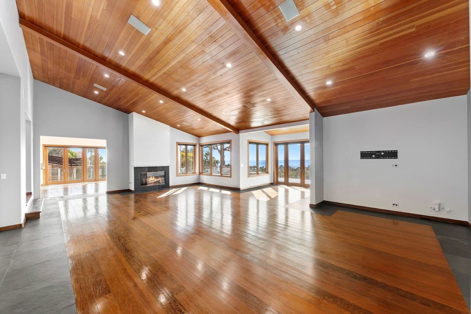 Malibu House: 27091 Sea Vista Dr