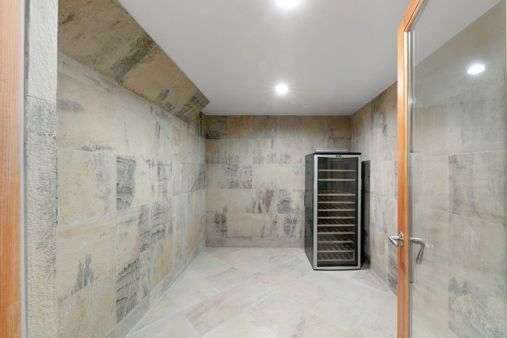Malibu House: 27091 Sea Vista Dr