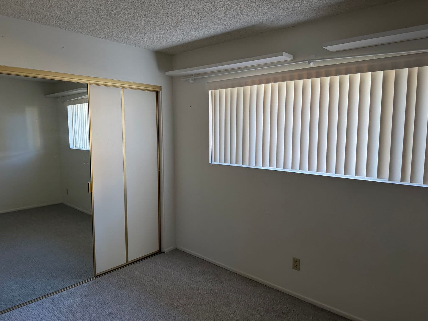 Simi Valley House: 2062 Avenida Placida #1