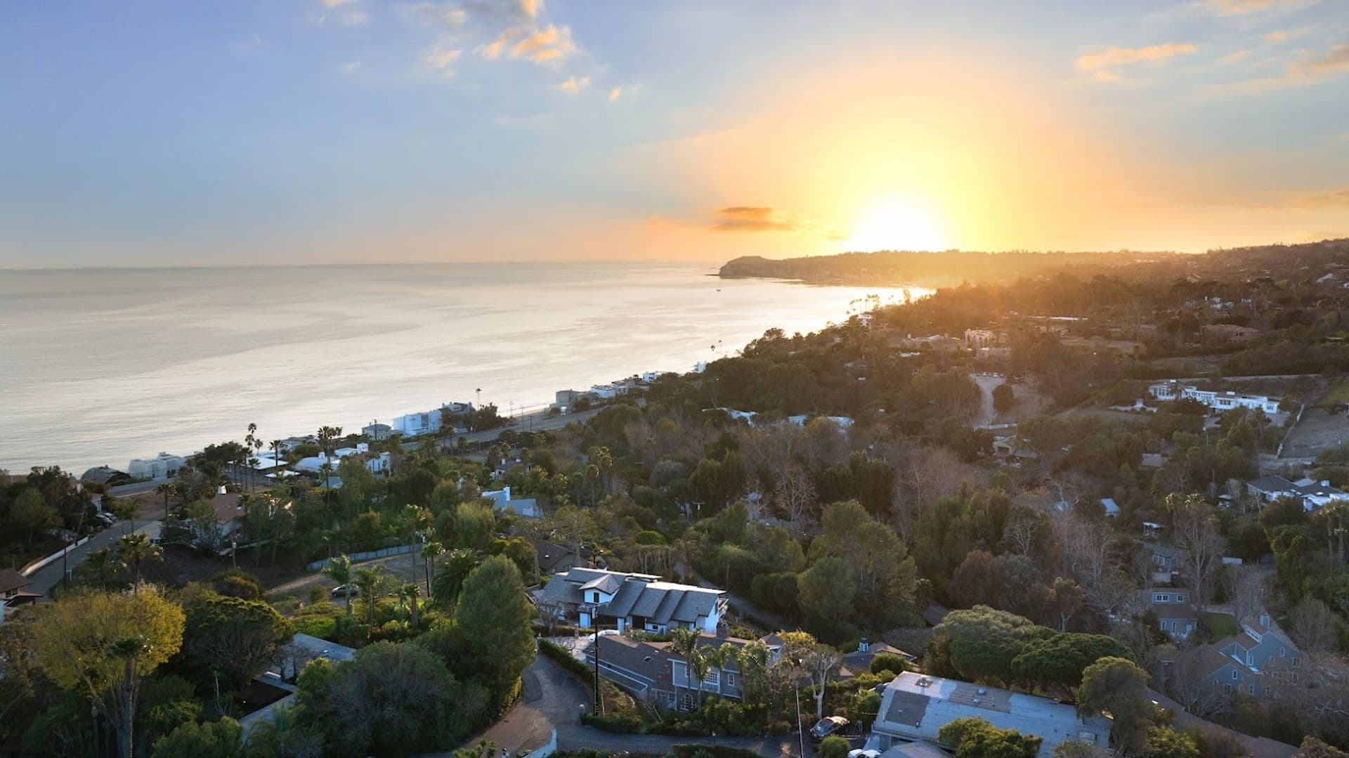 Malibu House: 27091 Sea Vista Dr