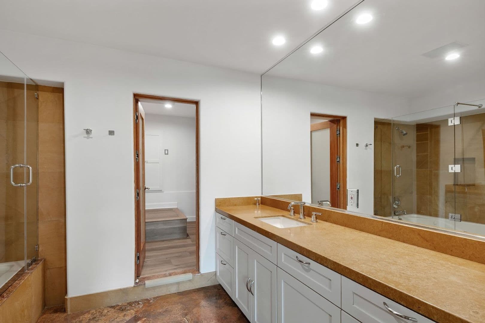 Malibu House: 27091 Sea Vista Dr