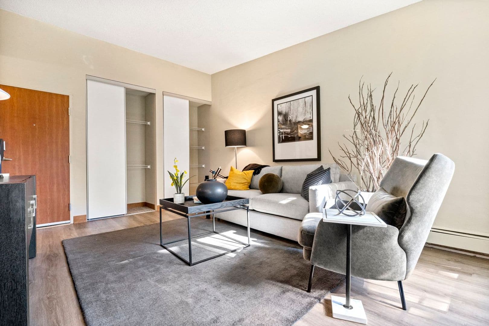 Brooklyn Center Apartment: 3413 53rd Ave N
