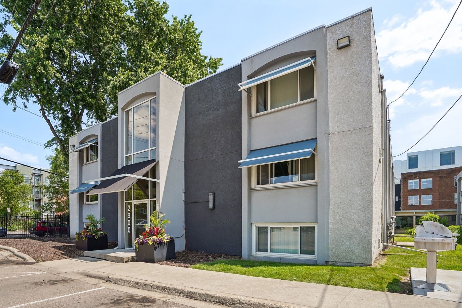 Minneapolis Apartment: 2908 Bryant Ave S