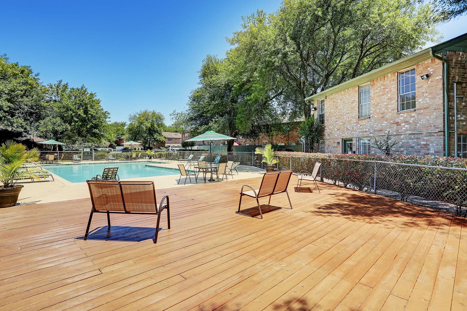 Pasadena Apartment: 1516 E Sam Houston Pkwy S