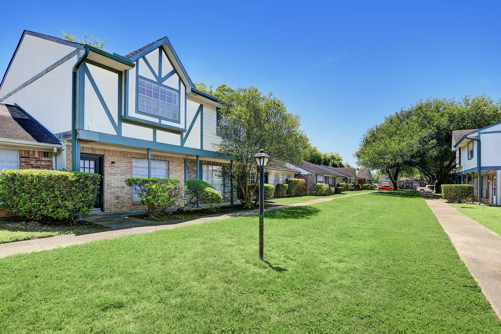 Pasadena Apartment: 1516 E Sam Houston Pkwy S