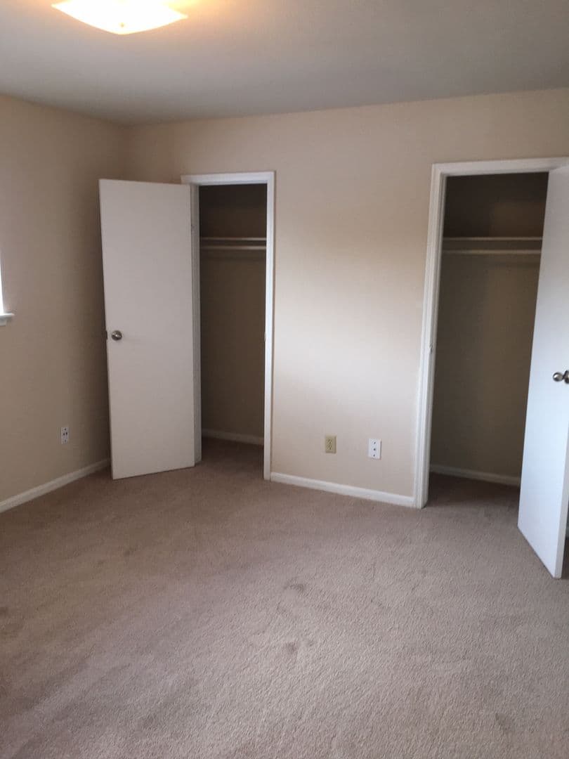 Pasadena Apartment: 1516 E Sam Houston Pkwy S