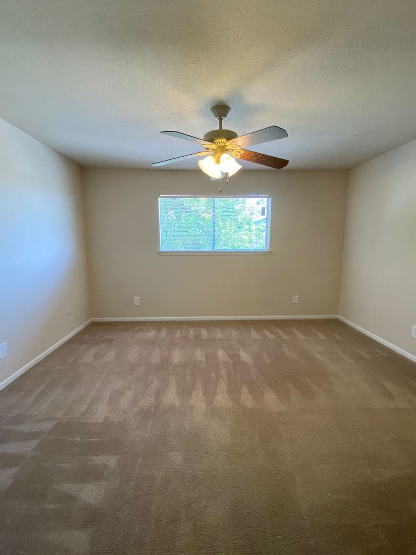 Pasadena Apartment: 1516 E Sam Houston Pkwy S