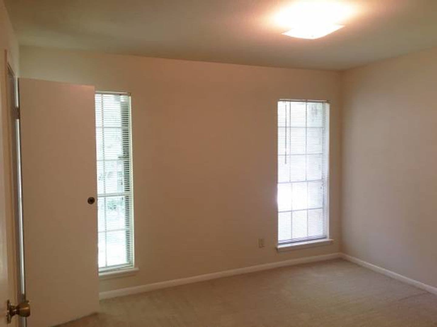 Pasadena Apartment: 1516 E Sam Houston Pkwy S
