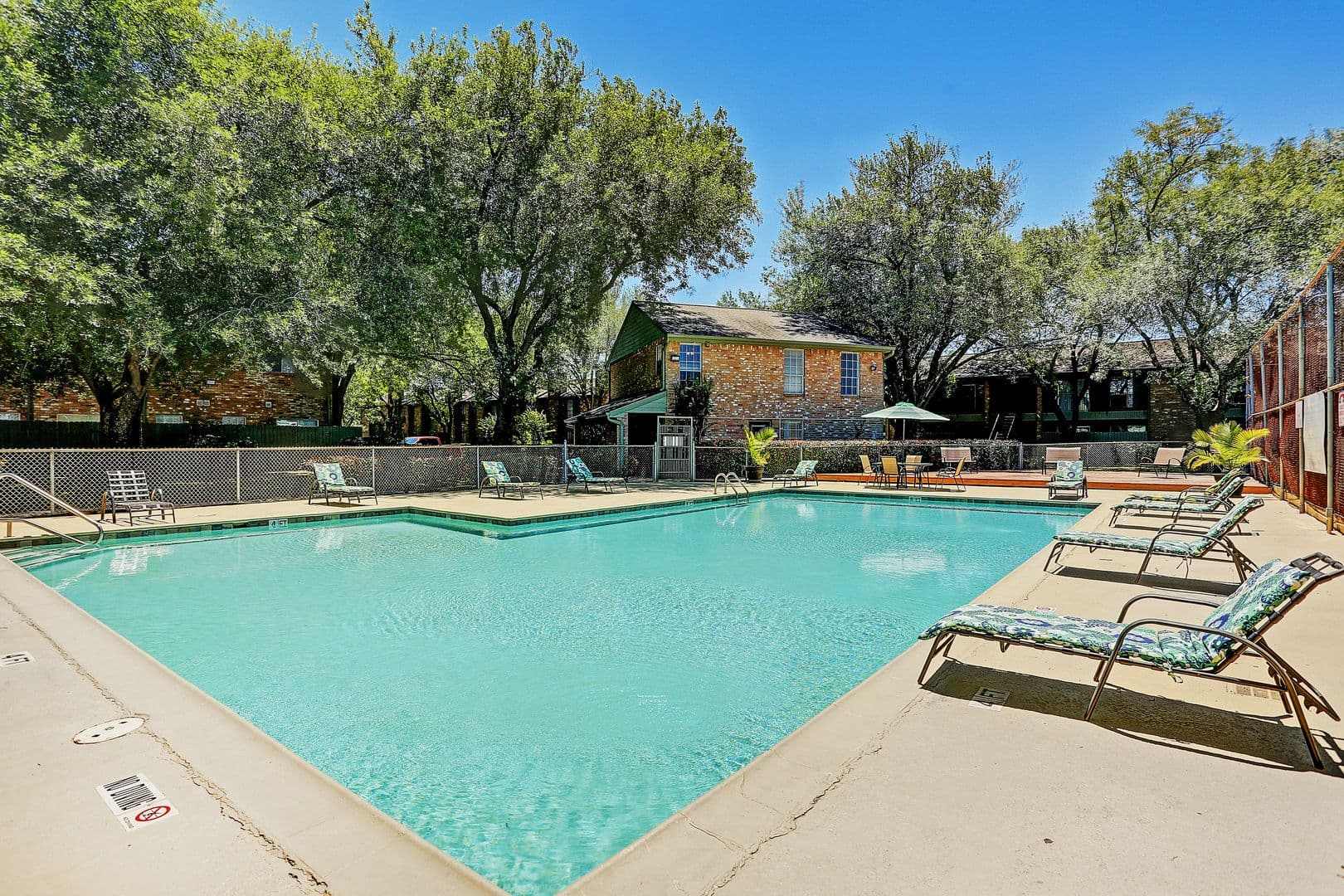 Pasadena Apartment: 1516 E Sam Houston Pkwy S
