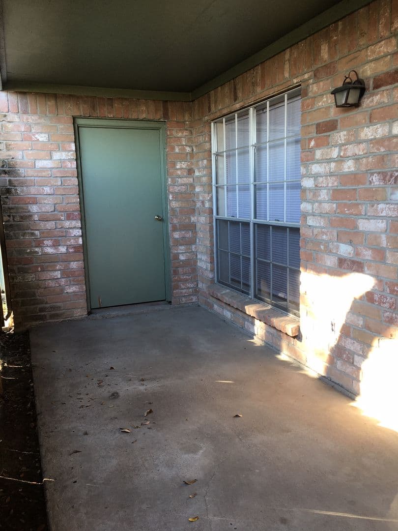 Pasadena Apartment: 1516 E Sam Houston Pkwy S