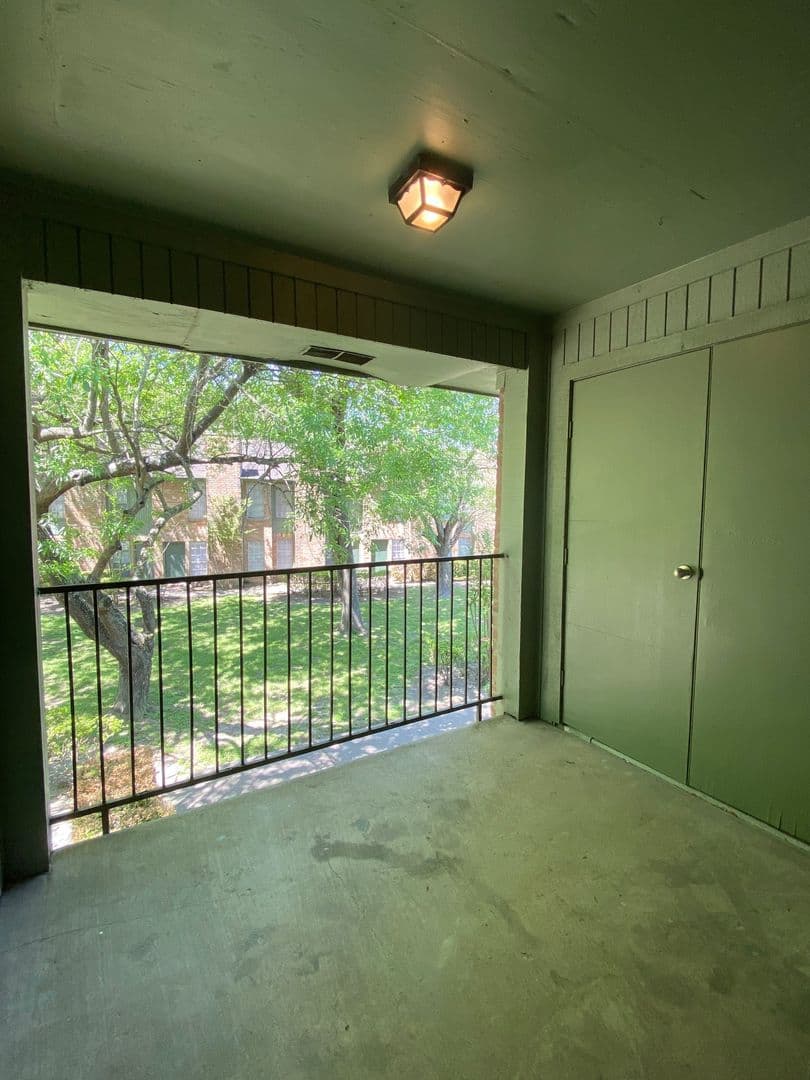 Pasadena Apartment: 1516 E Sam Houston Pkwy S