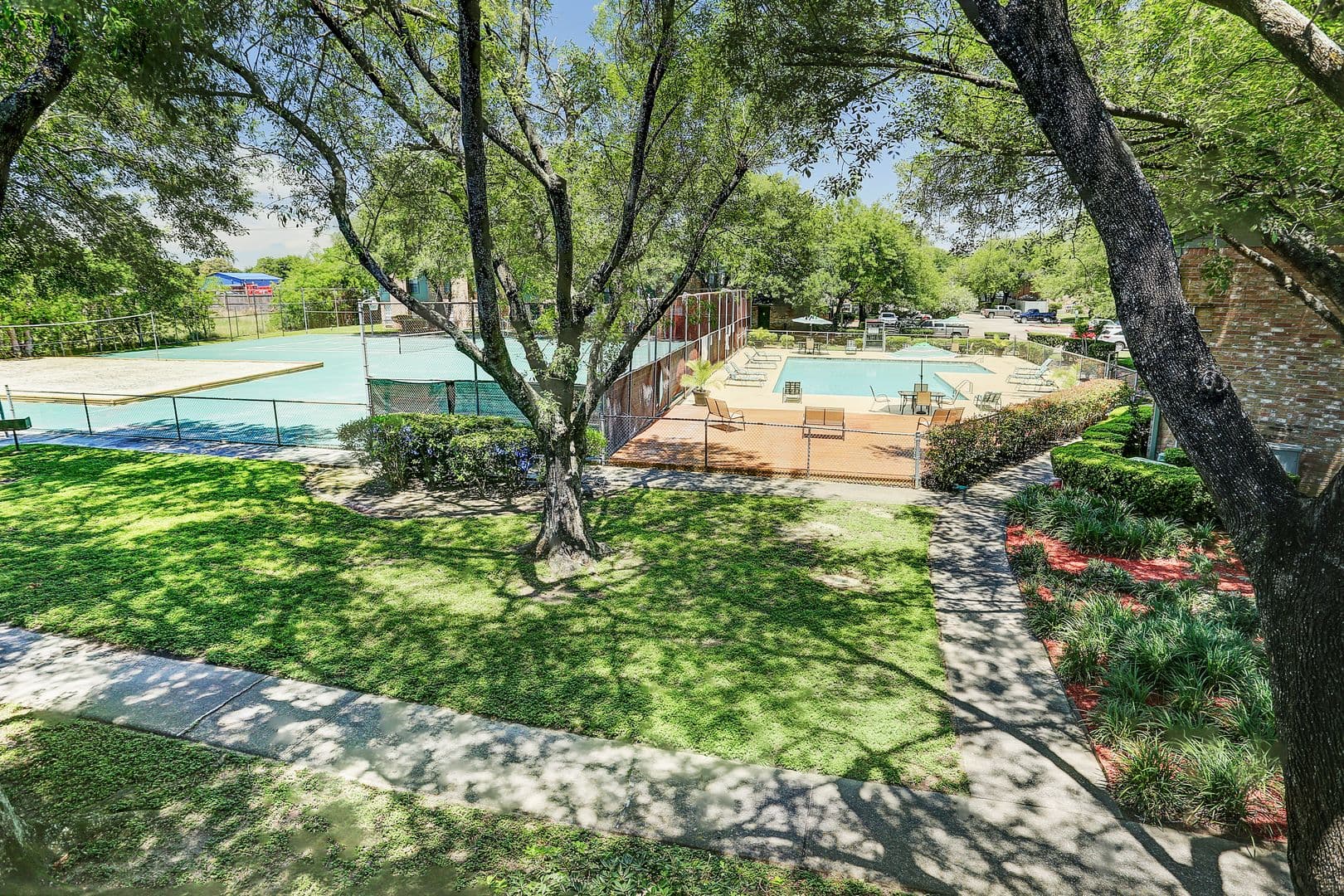 Pasadena Apartment: 1516 E Sam Houston Pkwy S