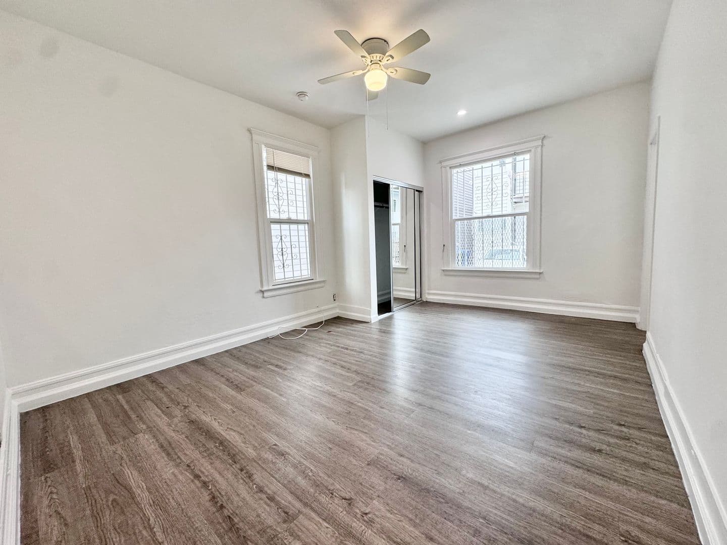 Los Angeles Apartment: 930 Albany St.