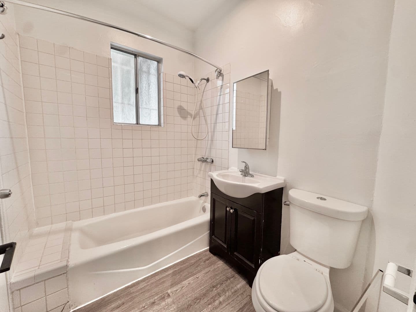 Los Angeles Apartment: 930 Albany St.
