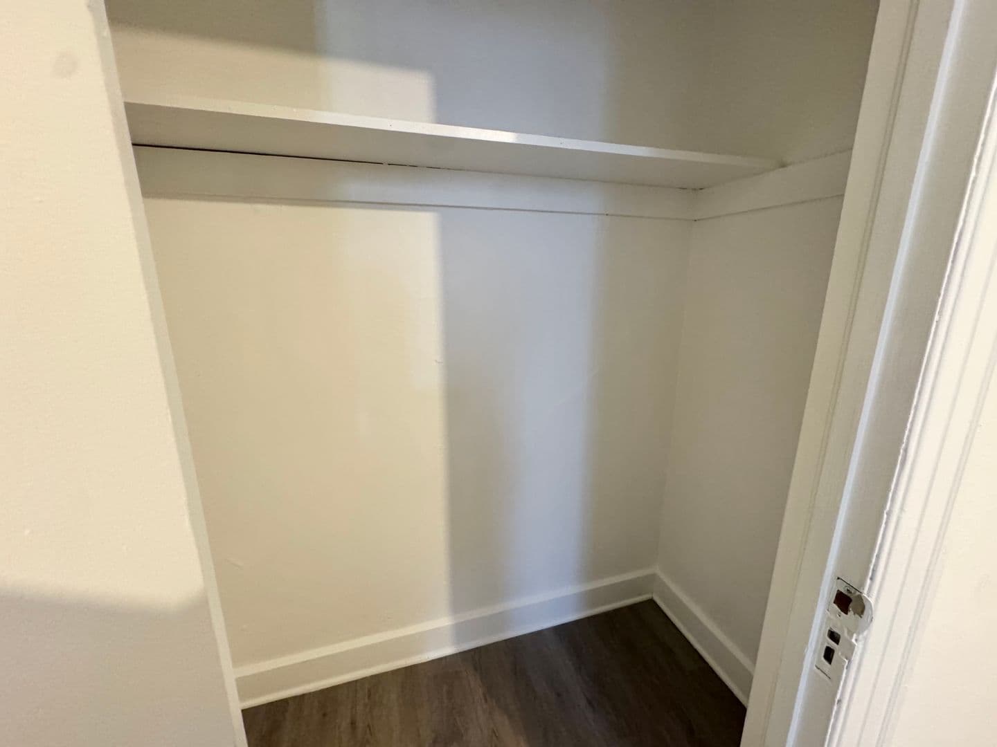 Los Angeles Apartment: 930 Albany St.