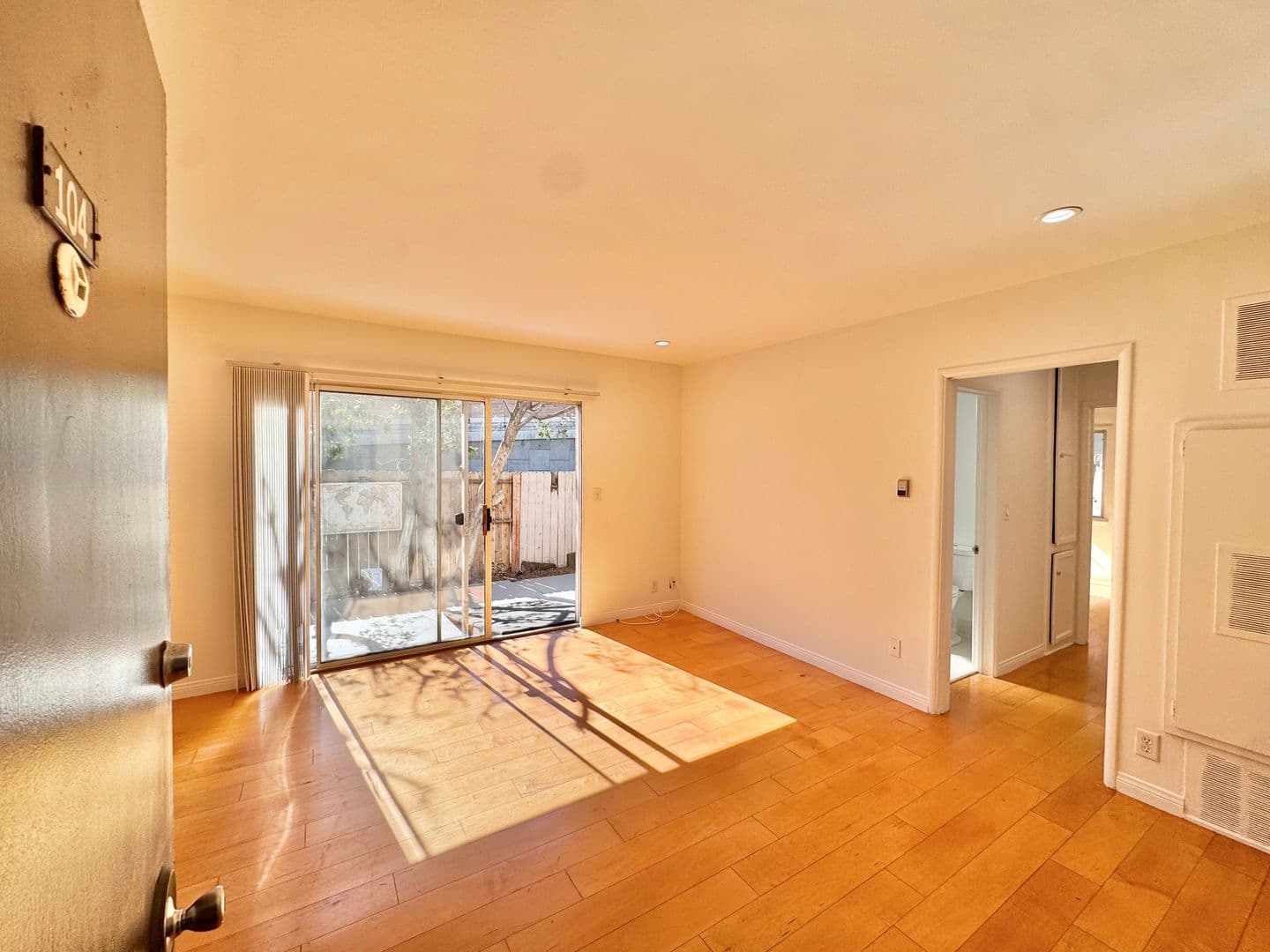 Los Angeles Apartment: 11720 Bellagio Rd.
