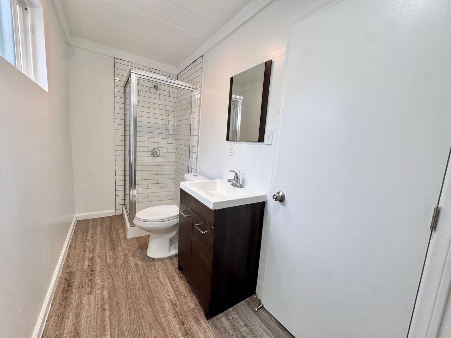Los Angeles Apartment: 930 Albany St.