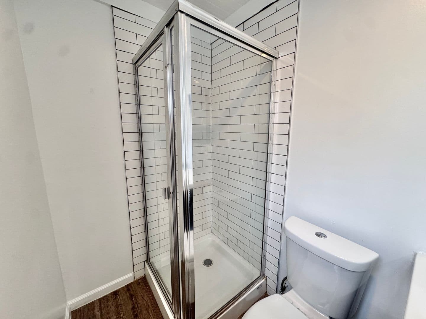 Los Angeles Apartment: 930 Albany St.