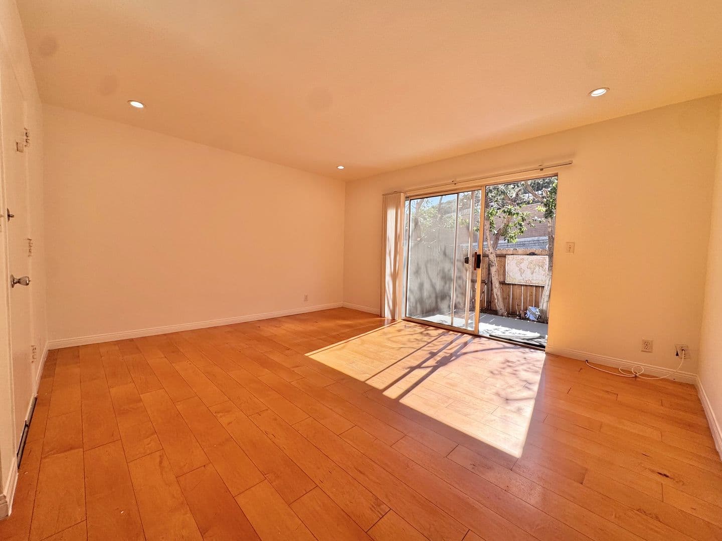 Los Angeles Apartment: 11720 Bellagio Rd.