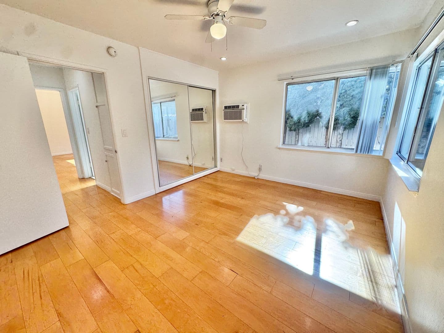 Los Angeles Apartment: 11720 Bellagio Rd.