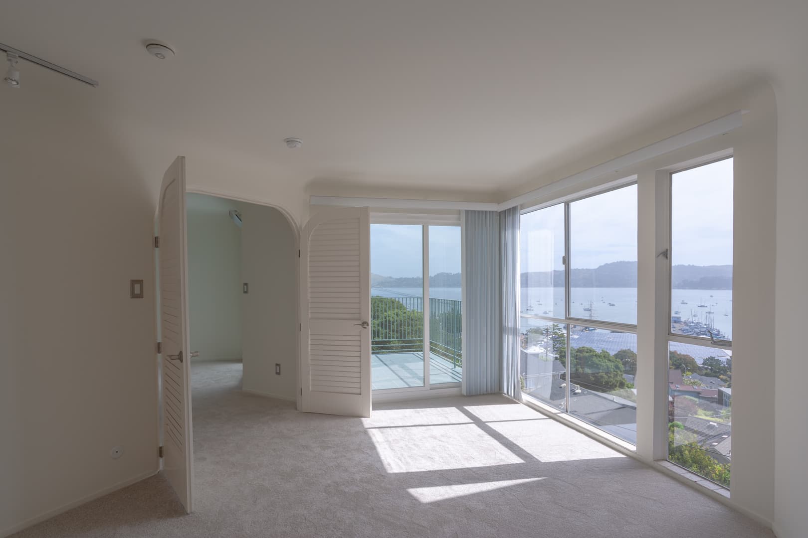 Sausalito Apartment: 5-65 Rodeo Avenue