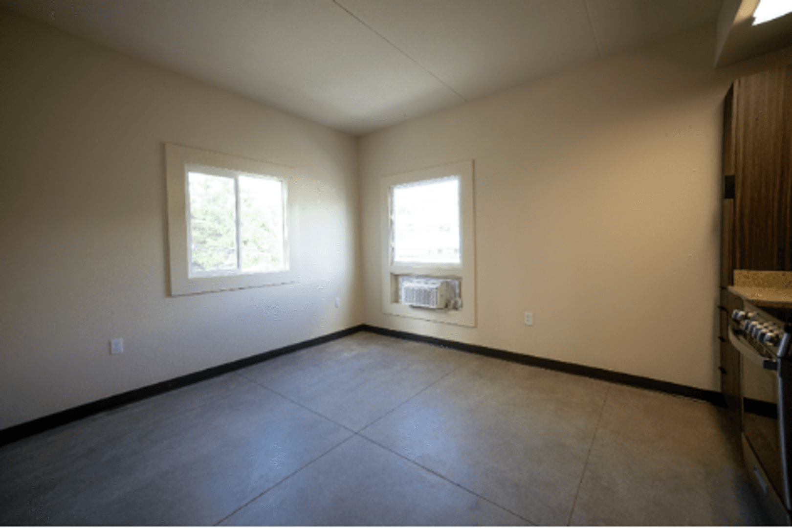 Honolulu Apartment: 1427 Ernest St.