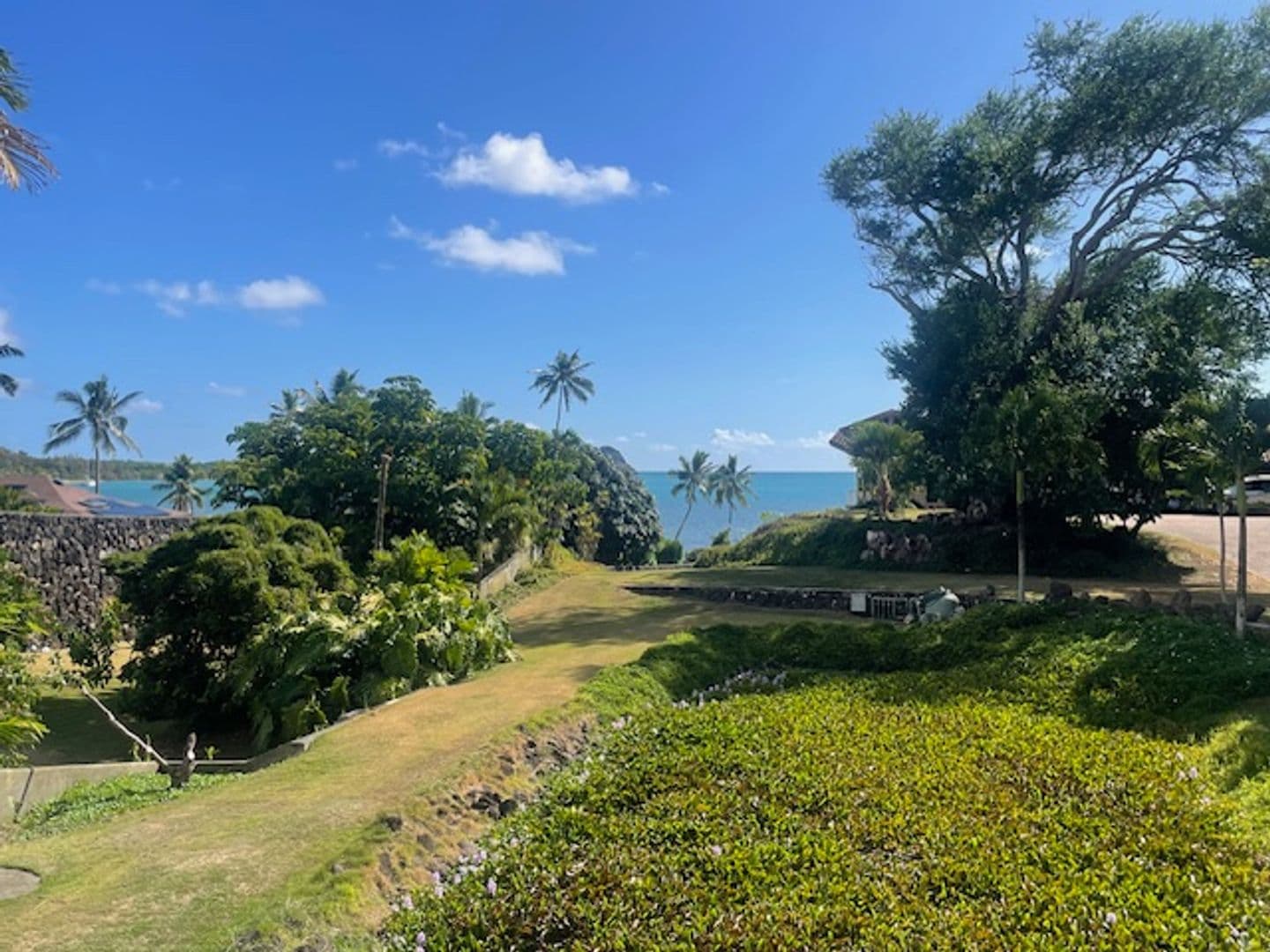 Kaneohe House: 48-493 Kamehameha Hwy