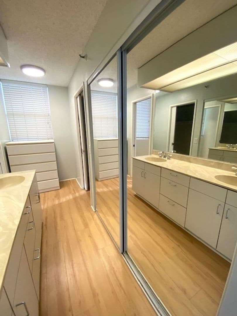 Honolulu Condo: 1760 S. Beretania Street Unit 11D