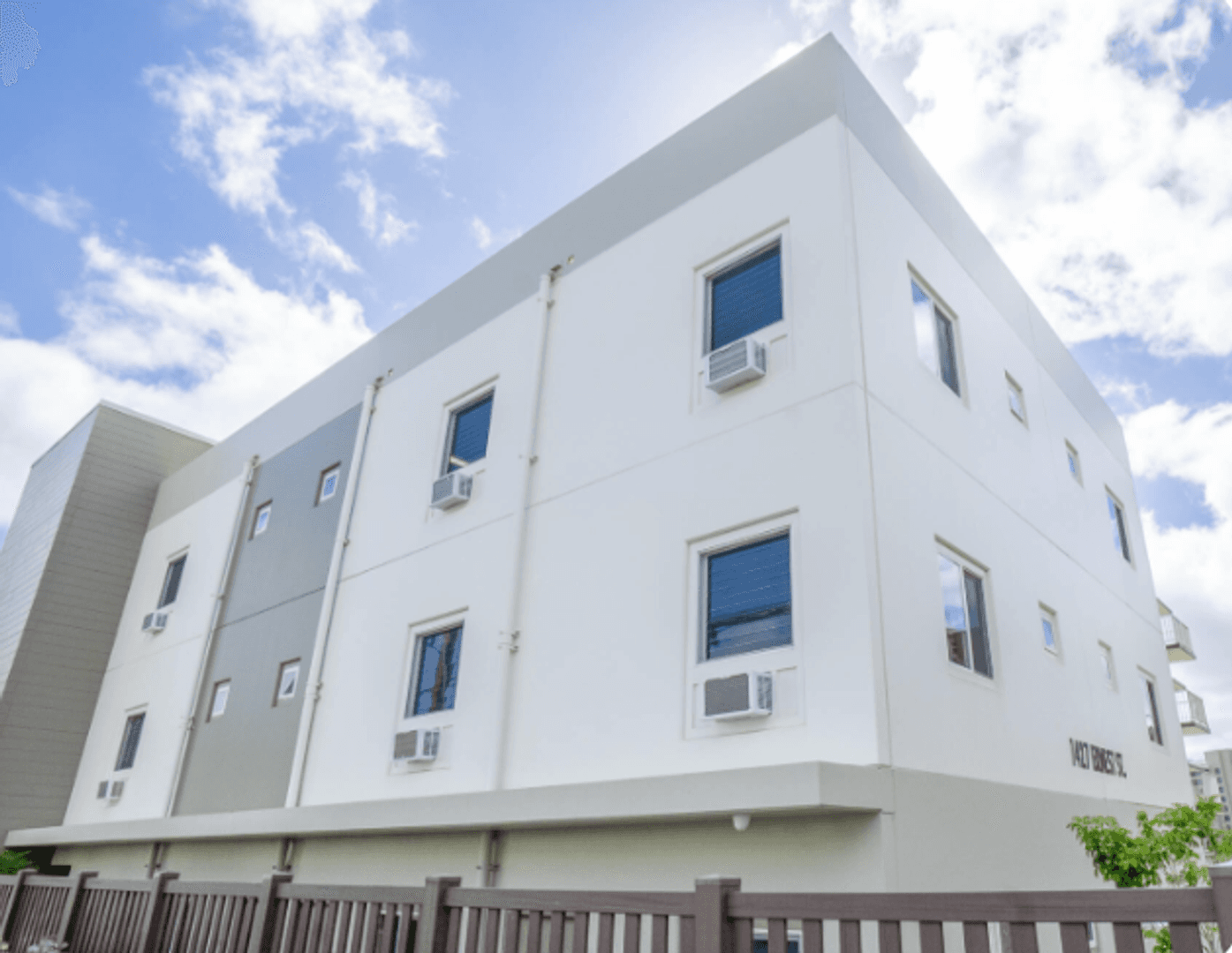 Honolulu Apartment: 1427 Ernest St.