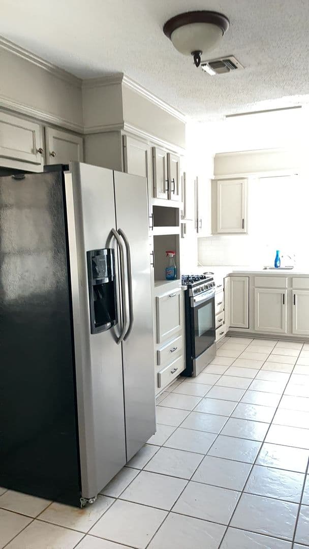 Thibodaux House: 205 Belmont Drive