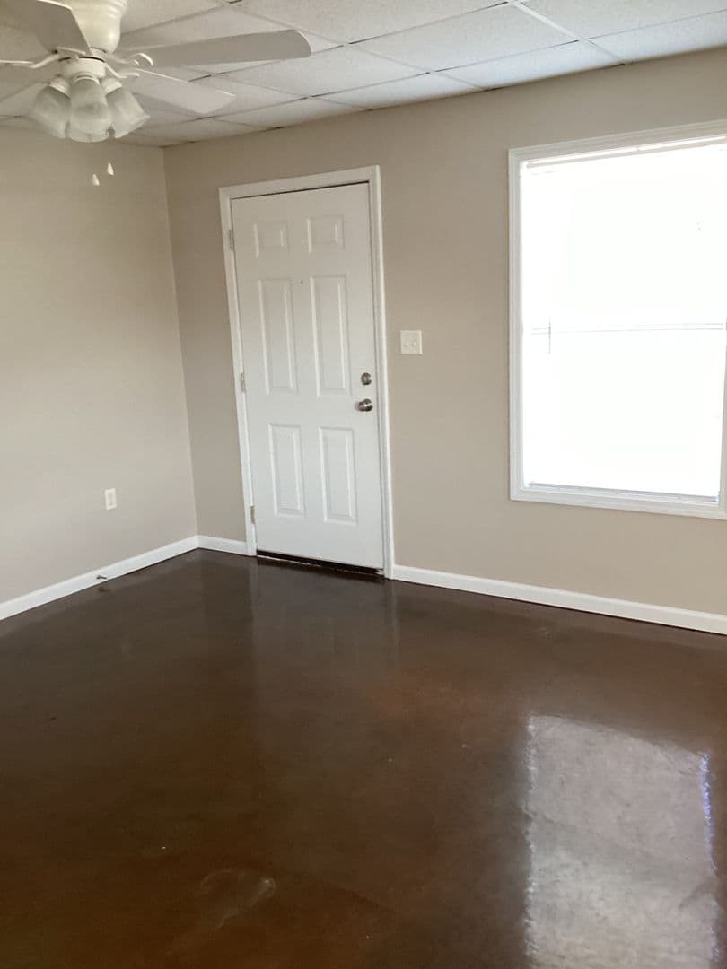 Gray Apartment: 135 Eureka Dr.