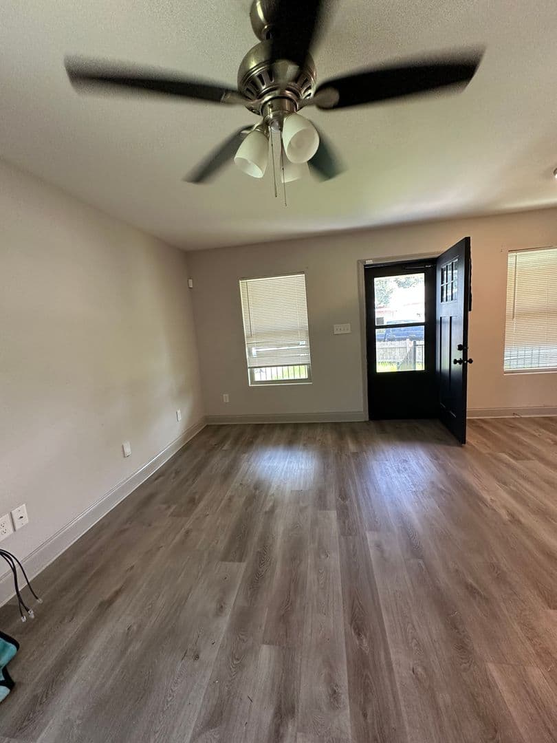 Houma House: 1406 Memory Lane