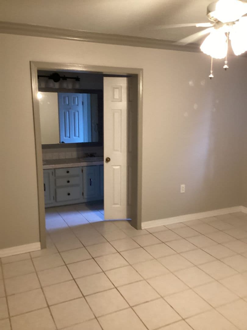 Thibodaux House: 205 Belmont Drive