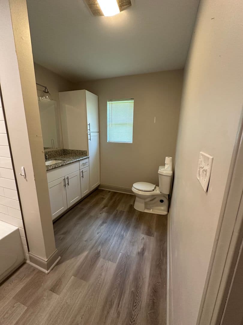 Houma House: 1406 Memory Lane
