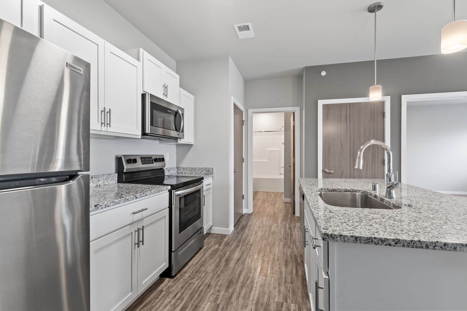 Lannon Apartment: 19400 Rock Pointe Way