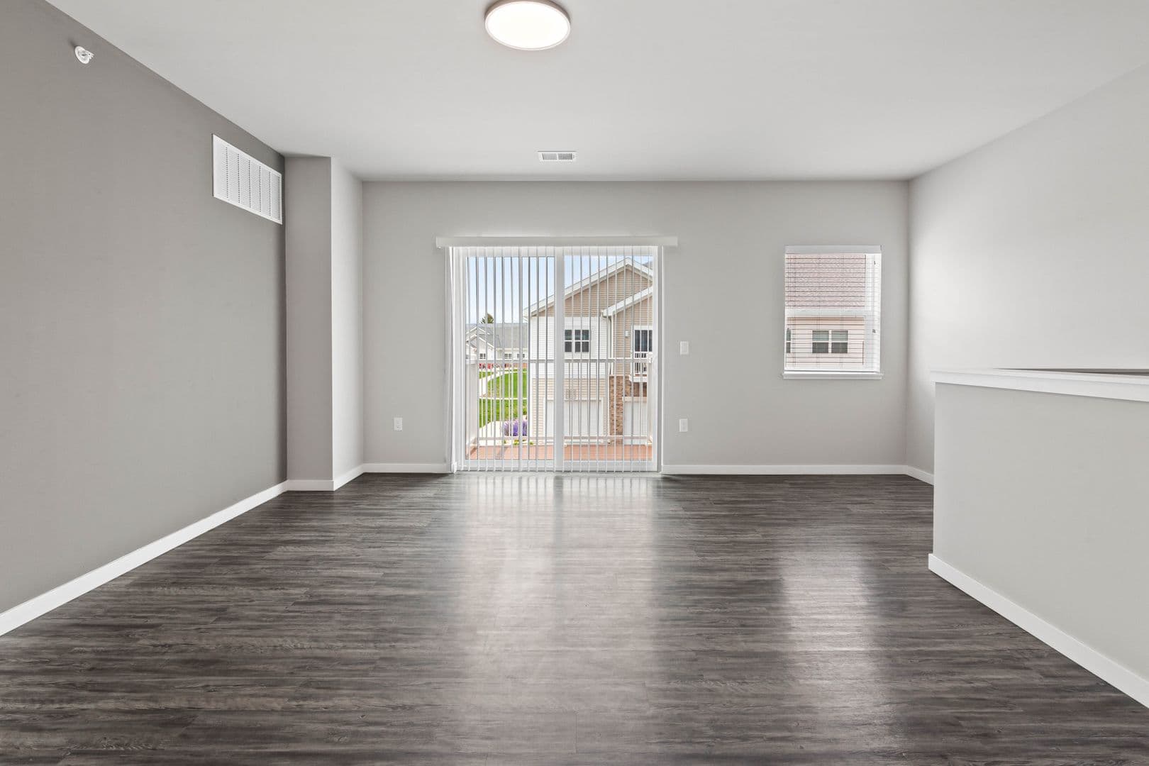 Lannon Apartment: 19400 Rock Pointe Way