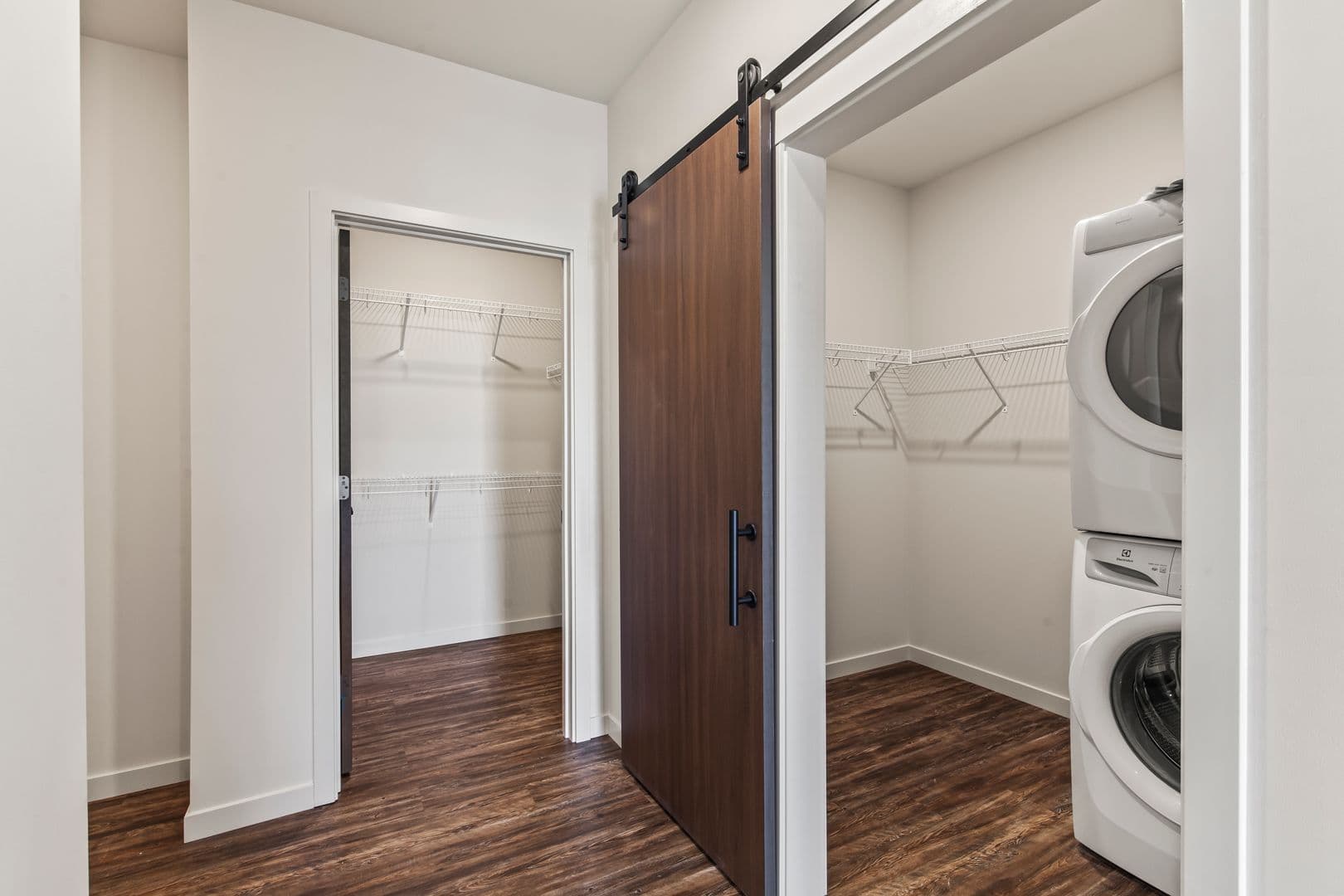 Sturtevant Apartment: 8419 Corliss Ave.