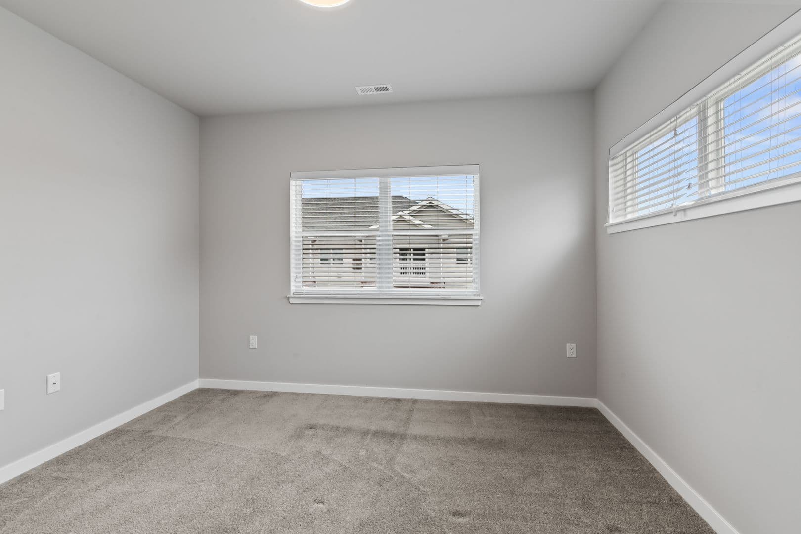 Lannon Apartment: 19400 Rock Pointe Way