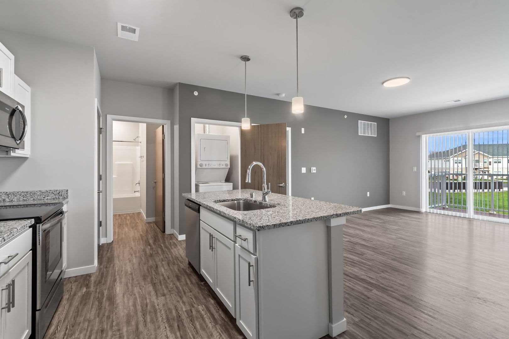Lannon Apartment: 19400 Rock Pointe Way