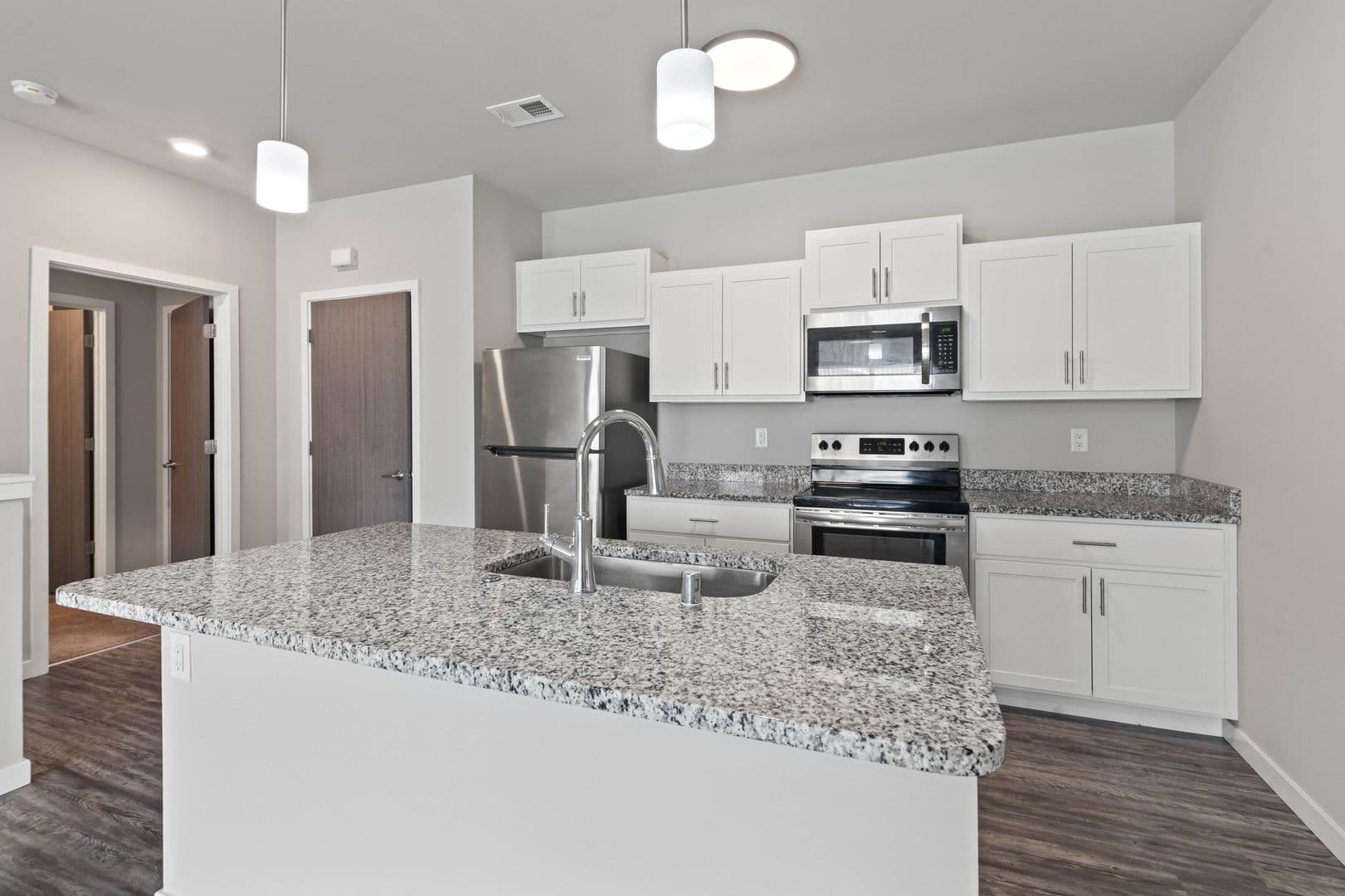 Lannon Apartment: 19400 Rock Pointe Way