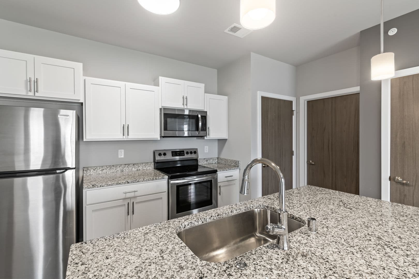 Lannon Apartment: 19400 Rock Pointe Way