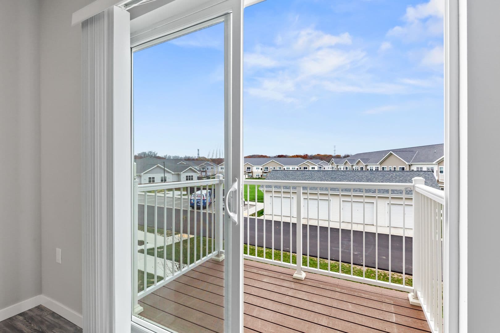 Lannon Apartment: 19400 Rock Pointe Way