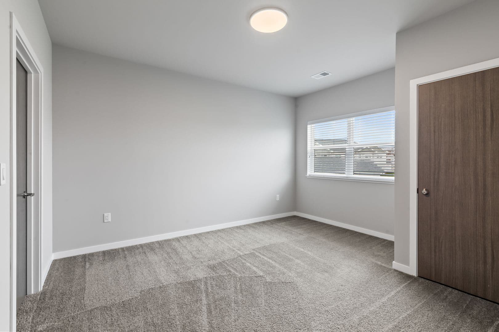 Lannon Apartment: 19400 Rock Pointe Way