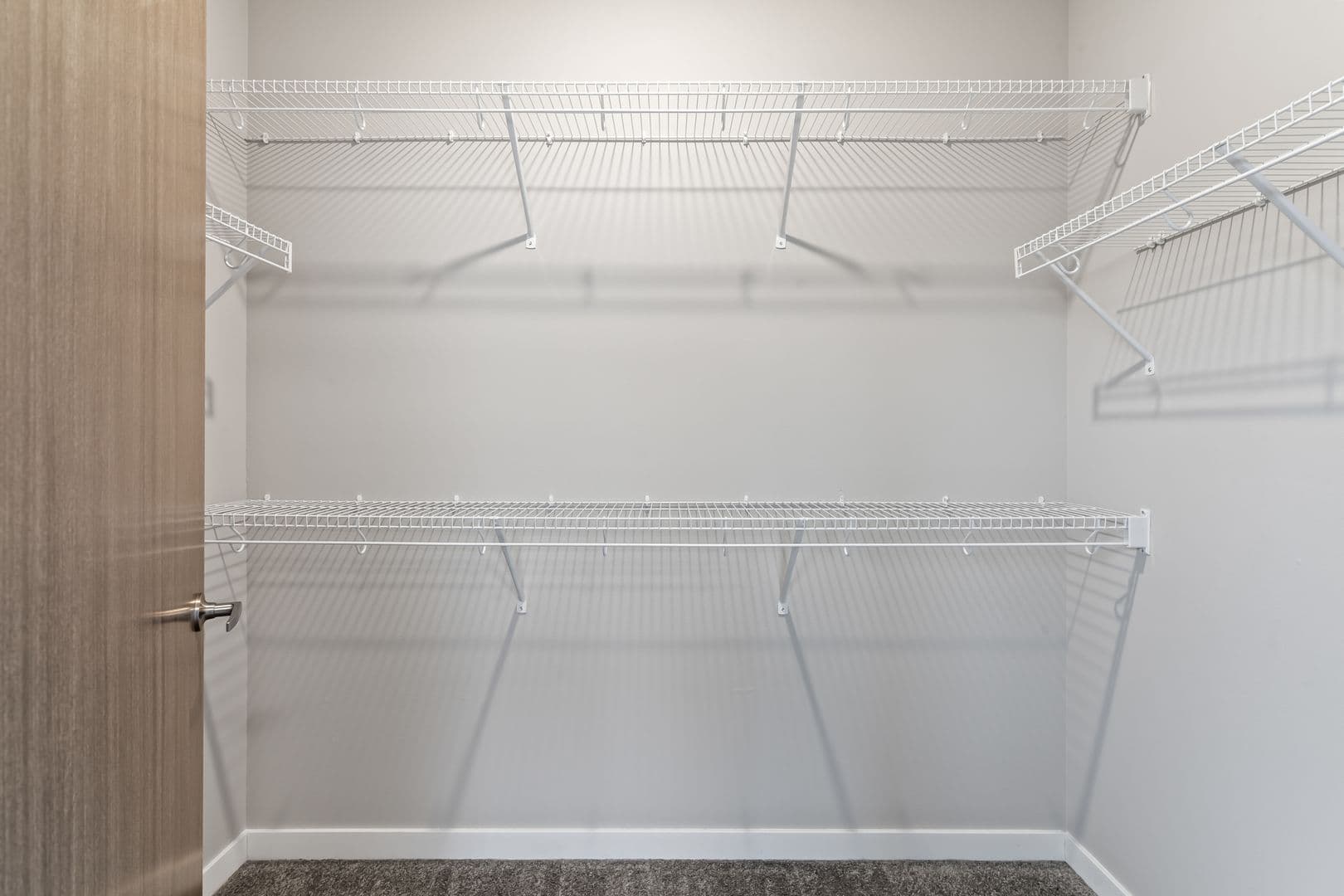 Lannon Apartment: 19400 Rock Pointe Way