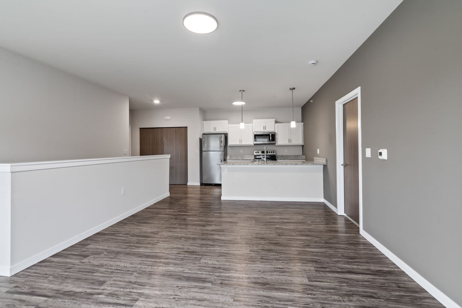 Lannon Apartment: 19400 Rock Pointe Way