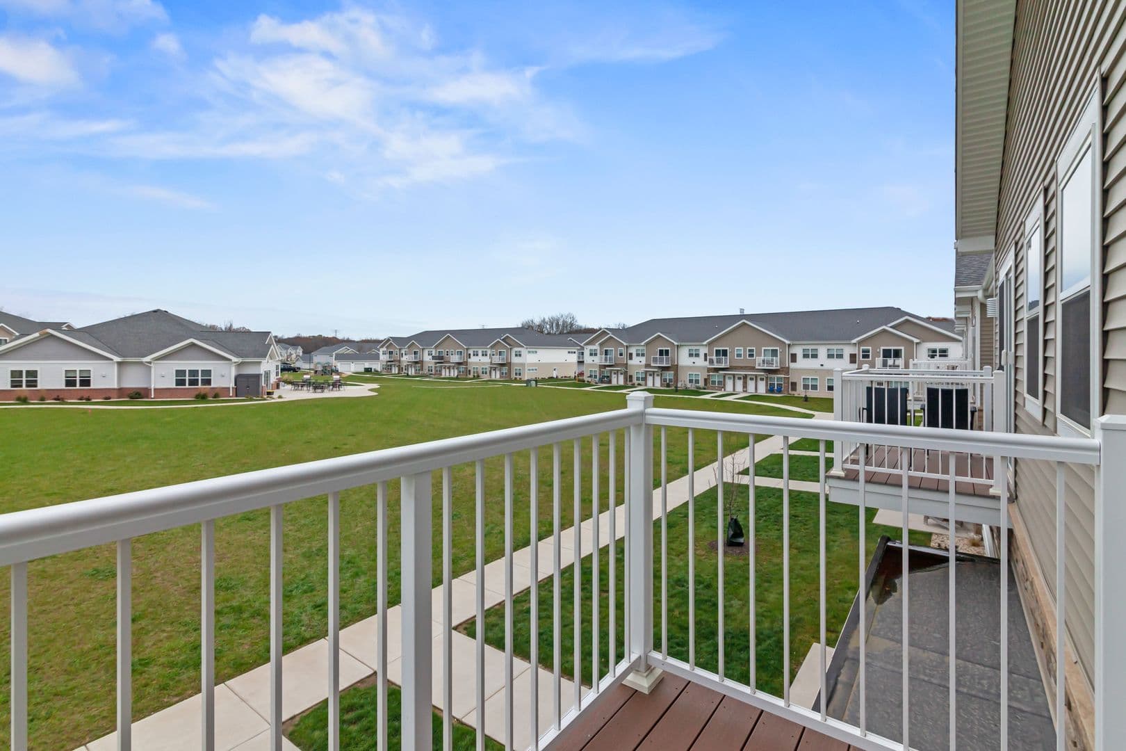 Lannon Apartment: 19400 Rock Pointe Way